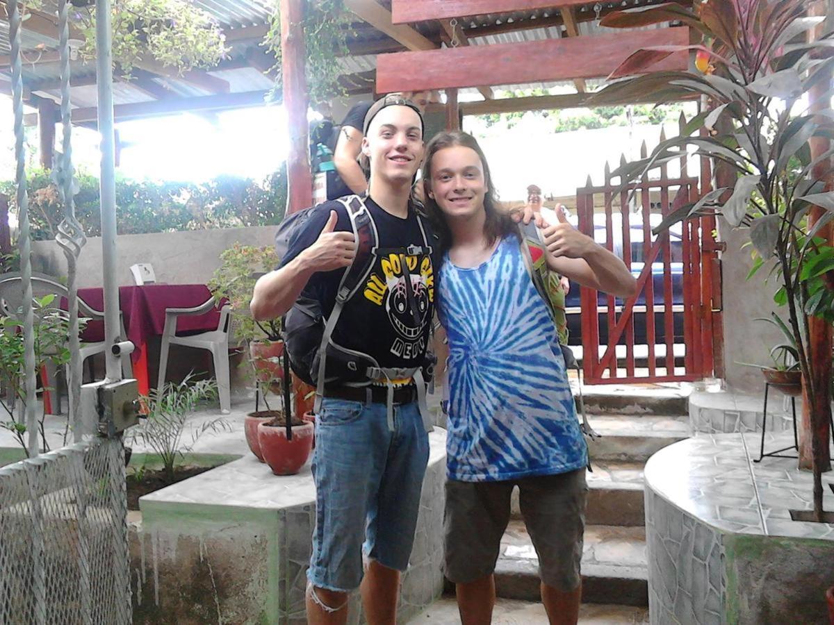 Murph'S Surf Shacks Rivas Luaran gambar