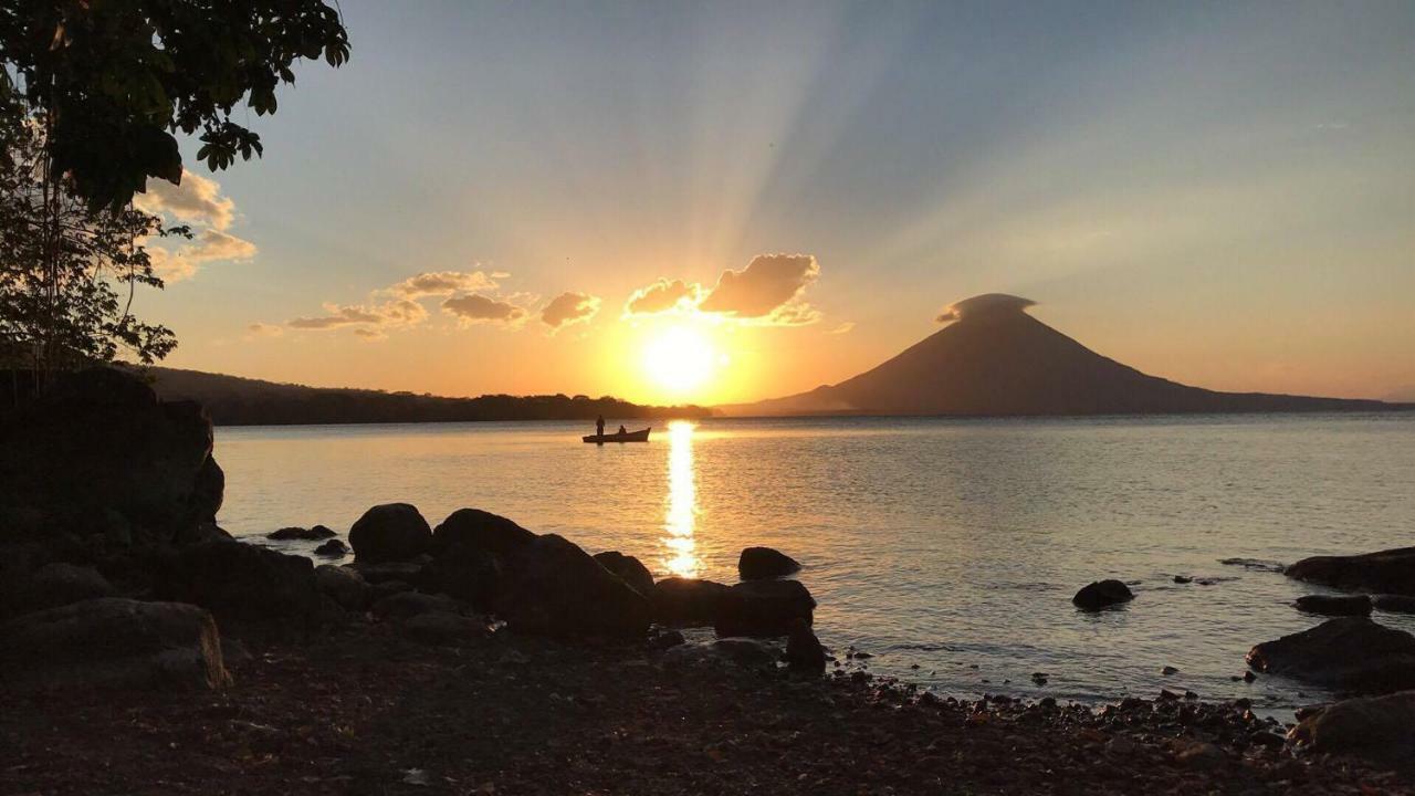 Murph'S Surf Shacks Rivas Luaran gambar